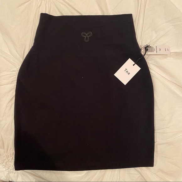 Aritzia TNA Atmosphere Skirt - Picture 2 of 4